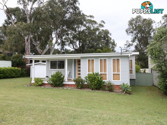 4 Lakeland Avenue BERRARA NSW 2540