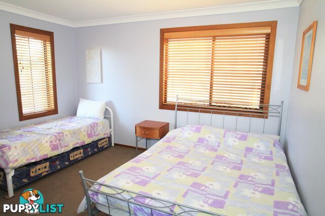 8 Thora Street SUSSEX INLET NSW 2540