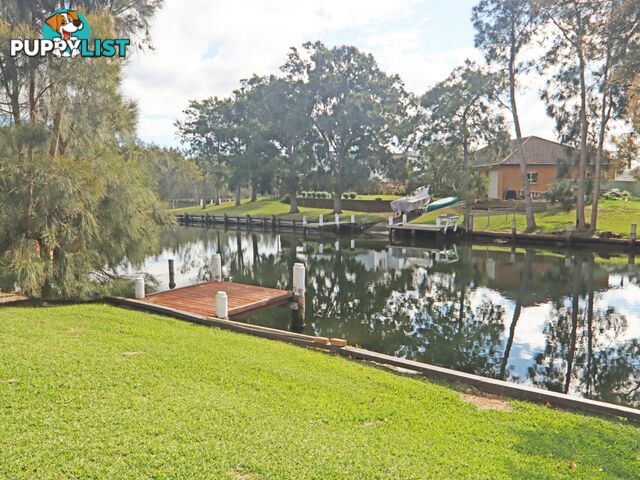 10 Paradise Crescent SUSSEX INLET NSW 2540