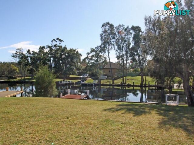 10 Paradise Crescent SUSSEX INLET NSW 2540