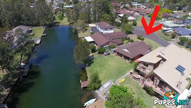 10 Paradise Crescent SUSSEX INLET NSW 2540