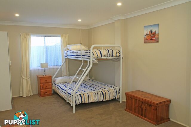 7 Paradise Crescent SUSSEX INLET NSW 2540