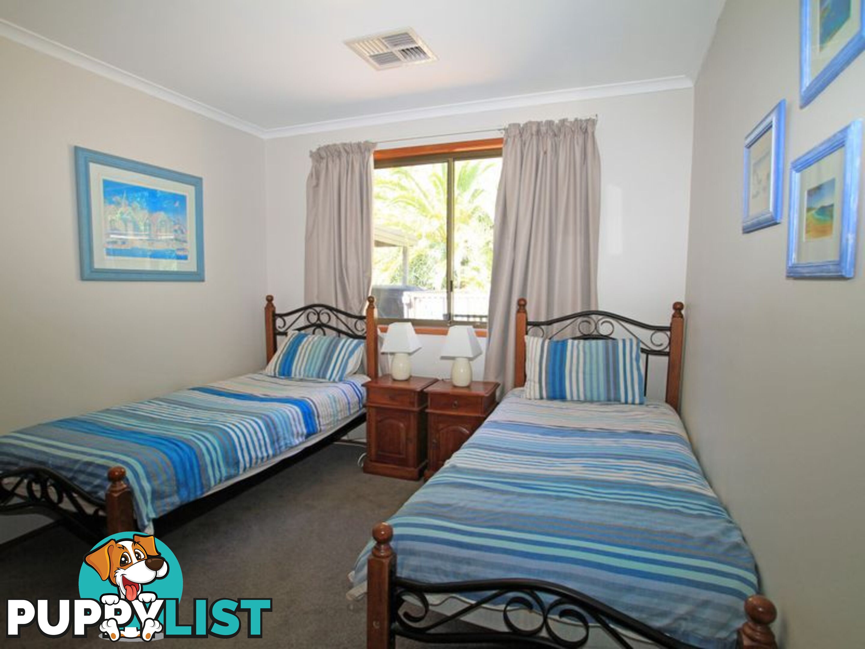 8 Alamein Street SUSSEX INLET NSW 2540