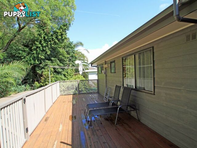 8 Alamein Street SUSSEX INLET NSW 2540