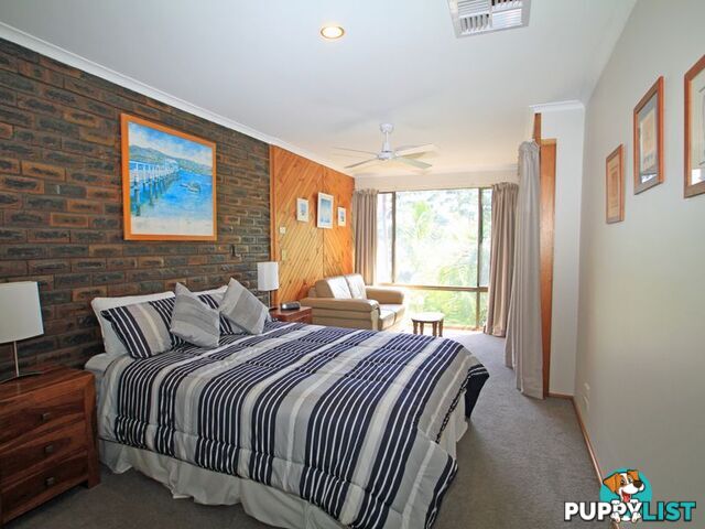 8 Alamein Street SUSSEX INLET NSW 2540