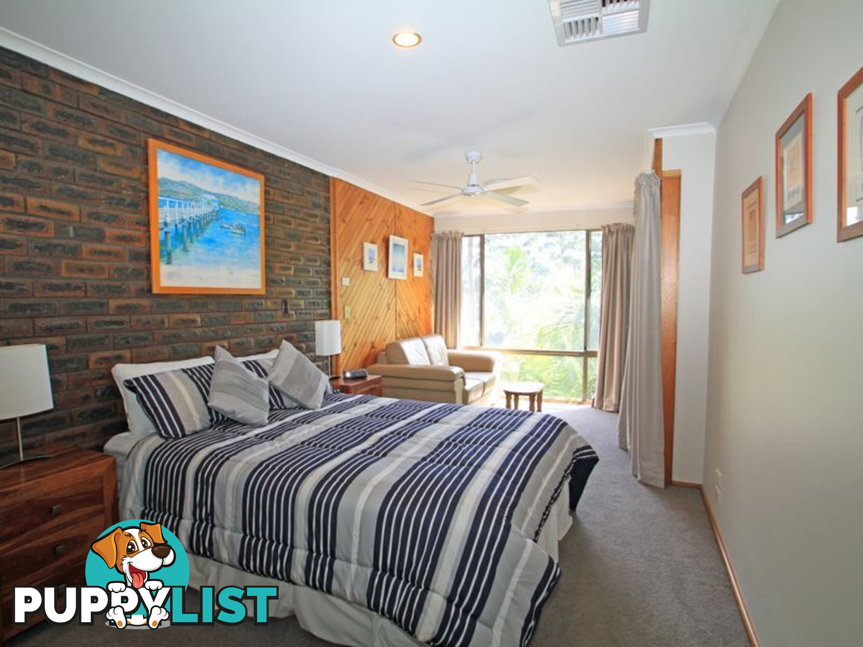 8 Alamein Street SUSSEX INLET NSW 2540