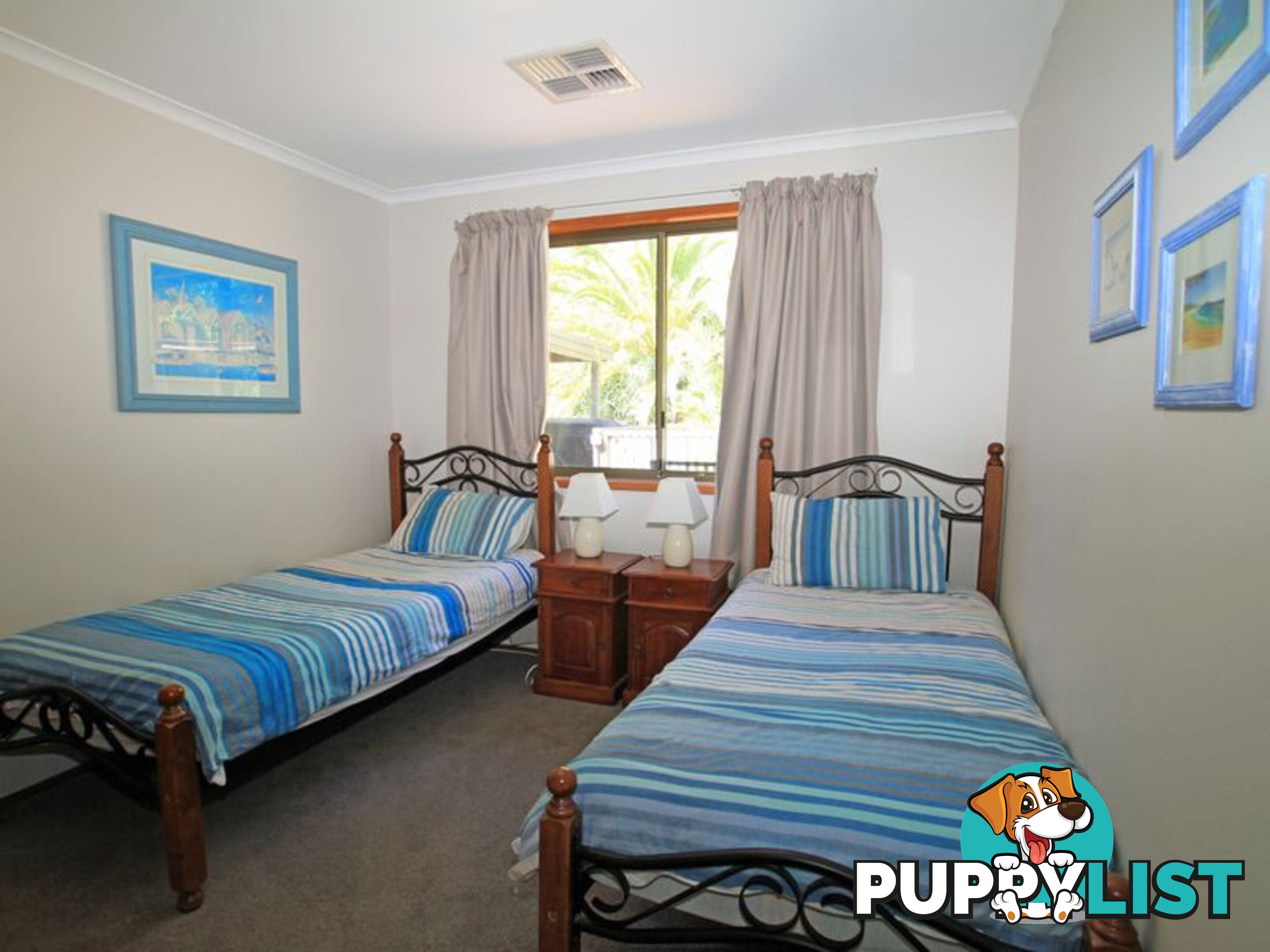 8 Alamein Street SUSSEX INLET NSW 2540