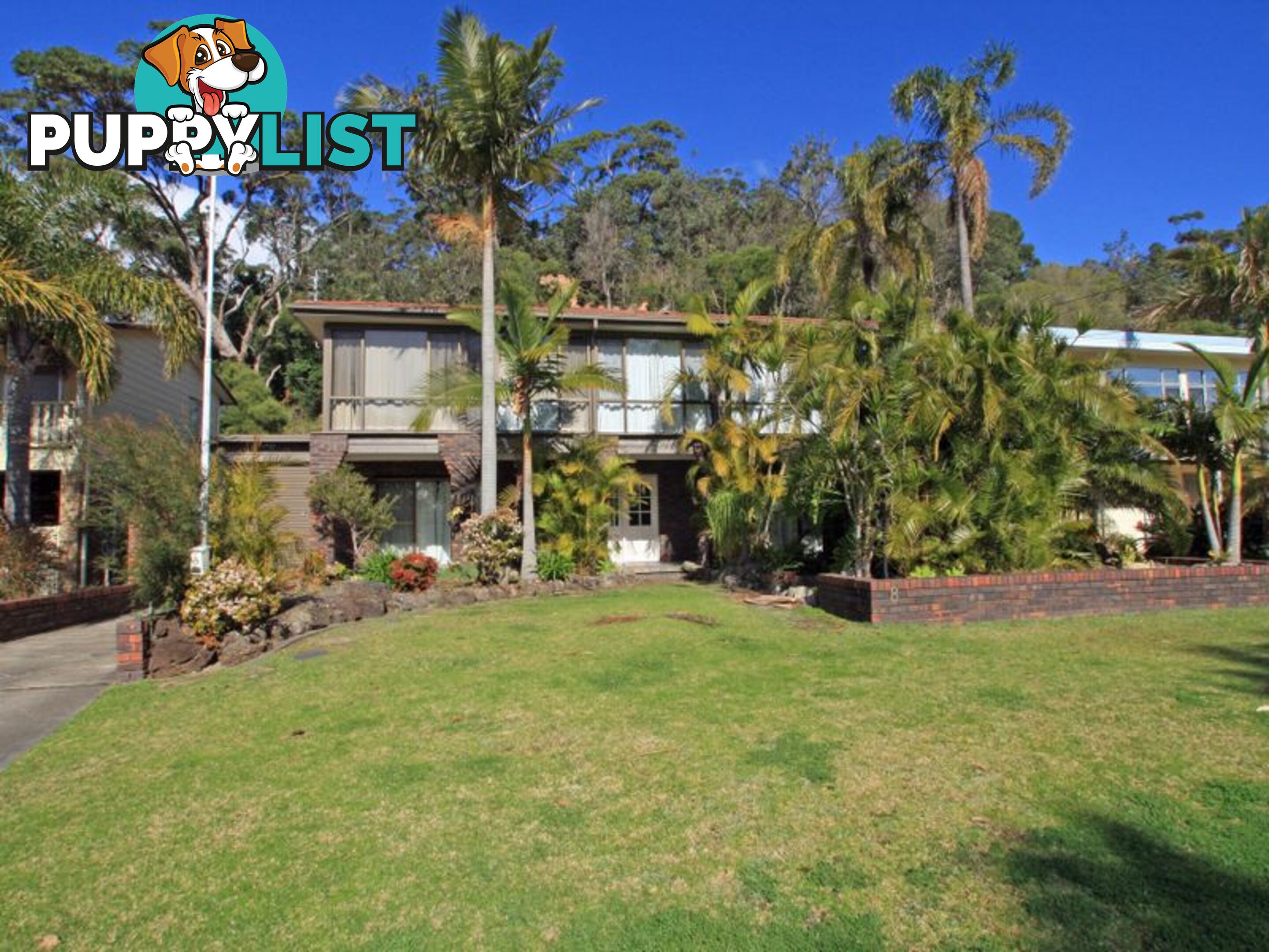 8 Alamein Street SUSSEX INLET NSW 2540