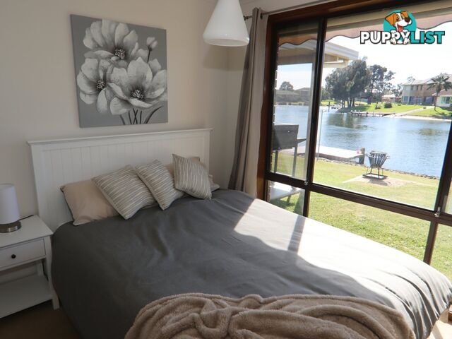 9 Cater Crescent SUSSEX INLET NSW 2540