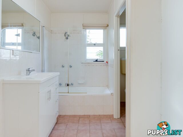 8 Banksia Street SUSSEX INLET NSW 2540