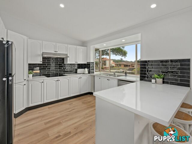 30 Thora Street SUSSEX INLET NSW 2540