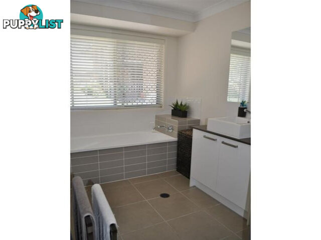 6 Gardner Place SILKSTONE QLD 4304