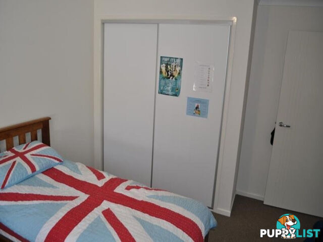 6 Gardner Place SILKSTONE QLD 4304