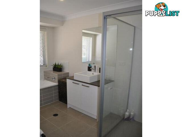 6 Gardner Place SILKSTONE QLD 4304