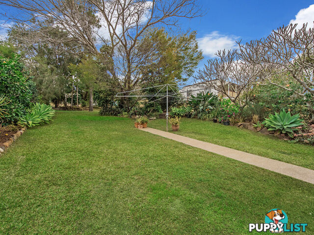 19 Simmons Road North Ipswich QLD 4305