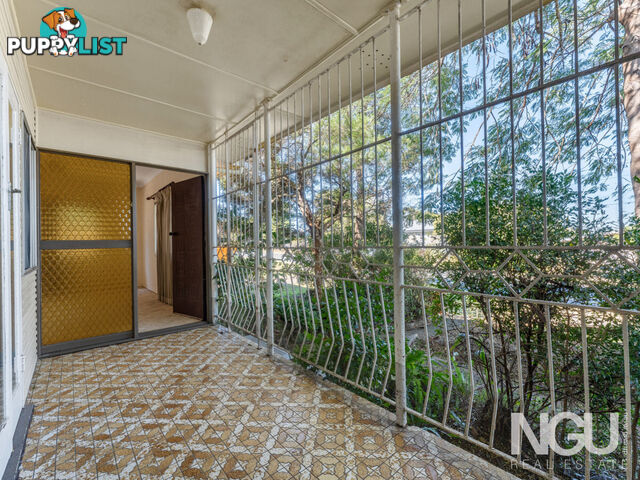 8 Trumpy Street Silkstone QLD 4304