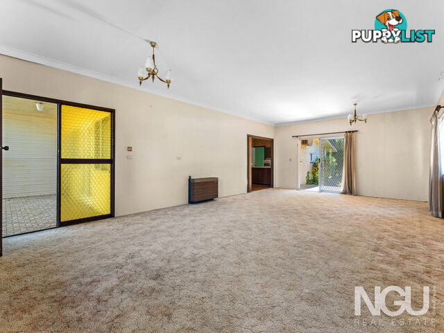 8 Trumpy Street Silkstone QLD 4304