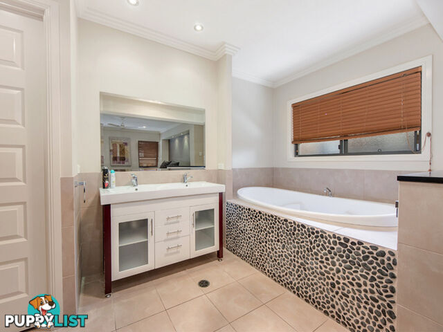 85 Heritage Drive BRASSALL QLD 4305