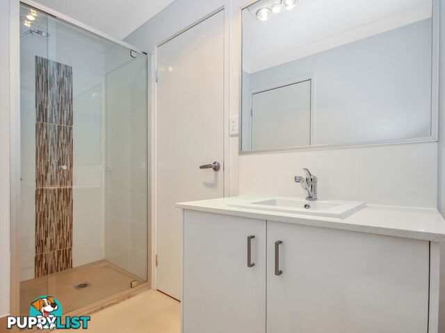 2 5 Bulloo Crescent Brassall QLD 4305