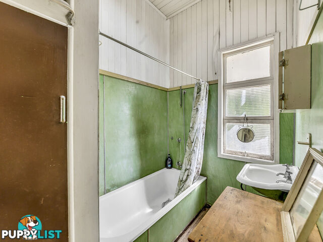 8 Brisbane Road East Ipswich QLD 4305