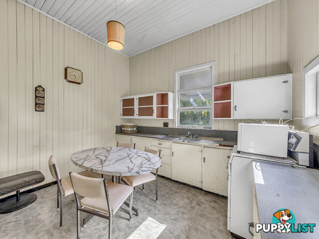 8 Brisbane Road East Ipswich QLD 4305