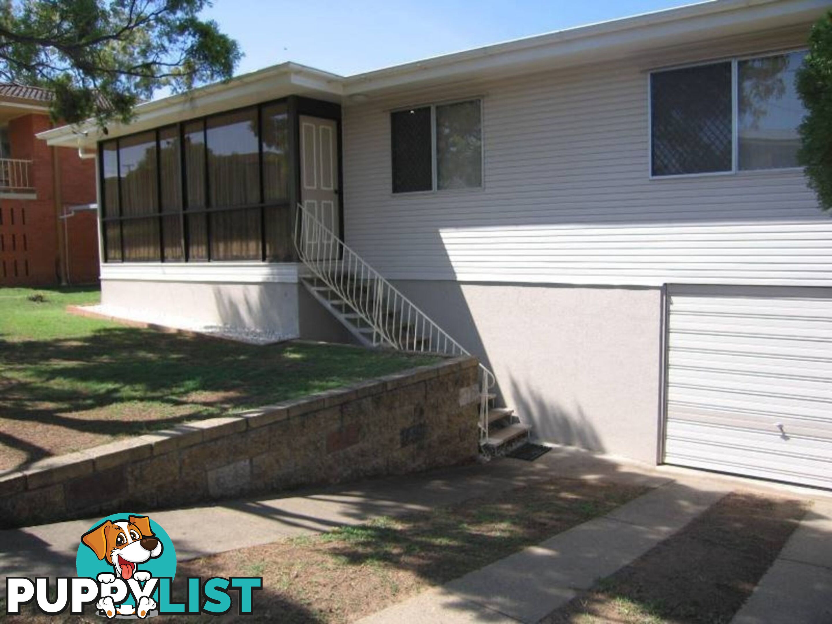 8 Loveanius Street Silkstone QLD 4304