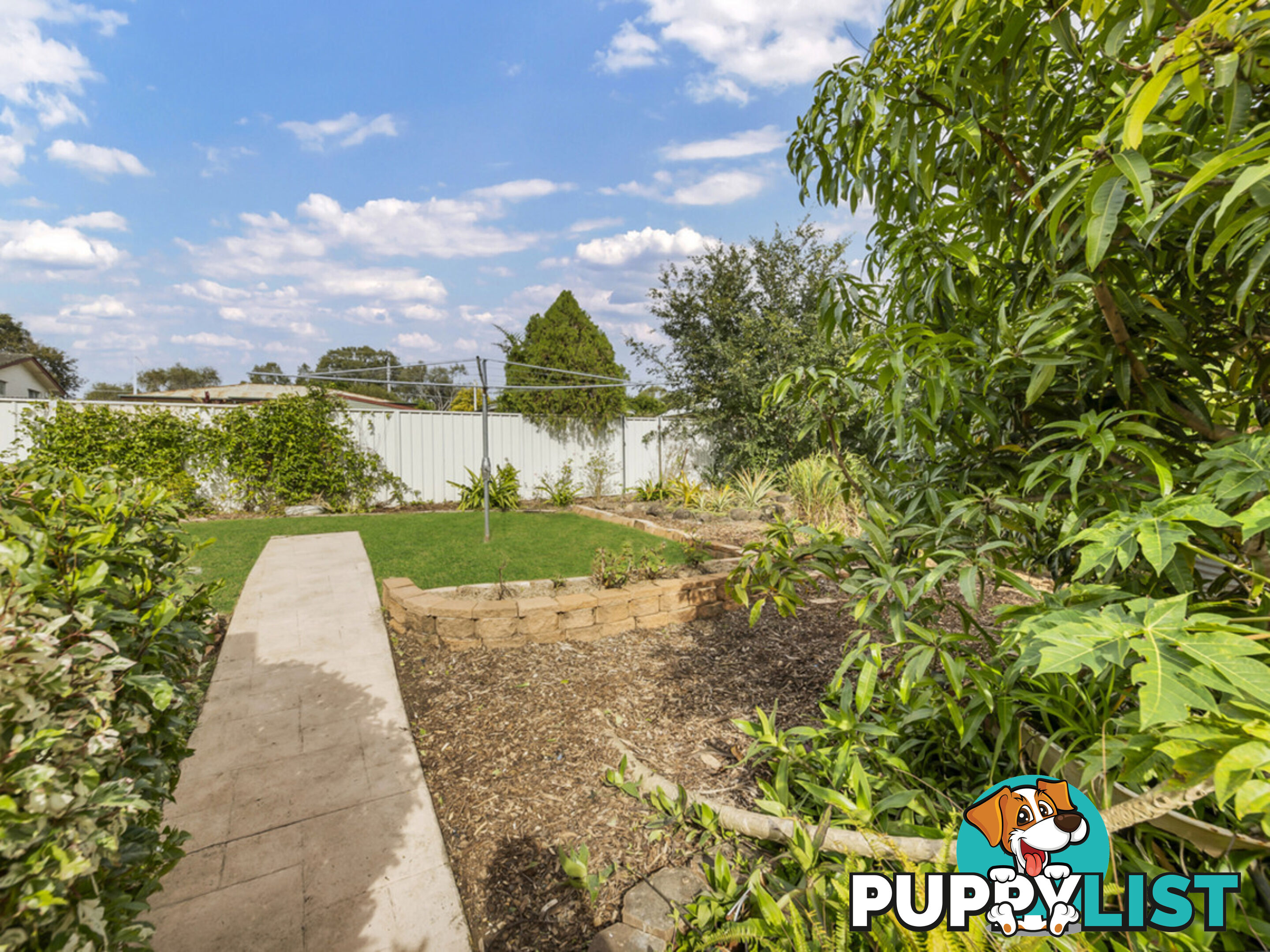 15 Kingston Way Raceview QLD 4305