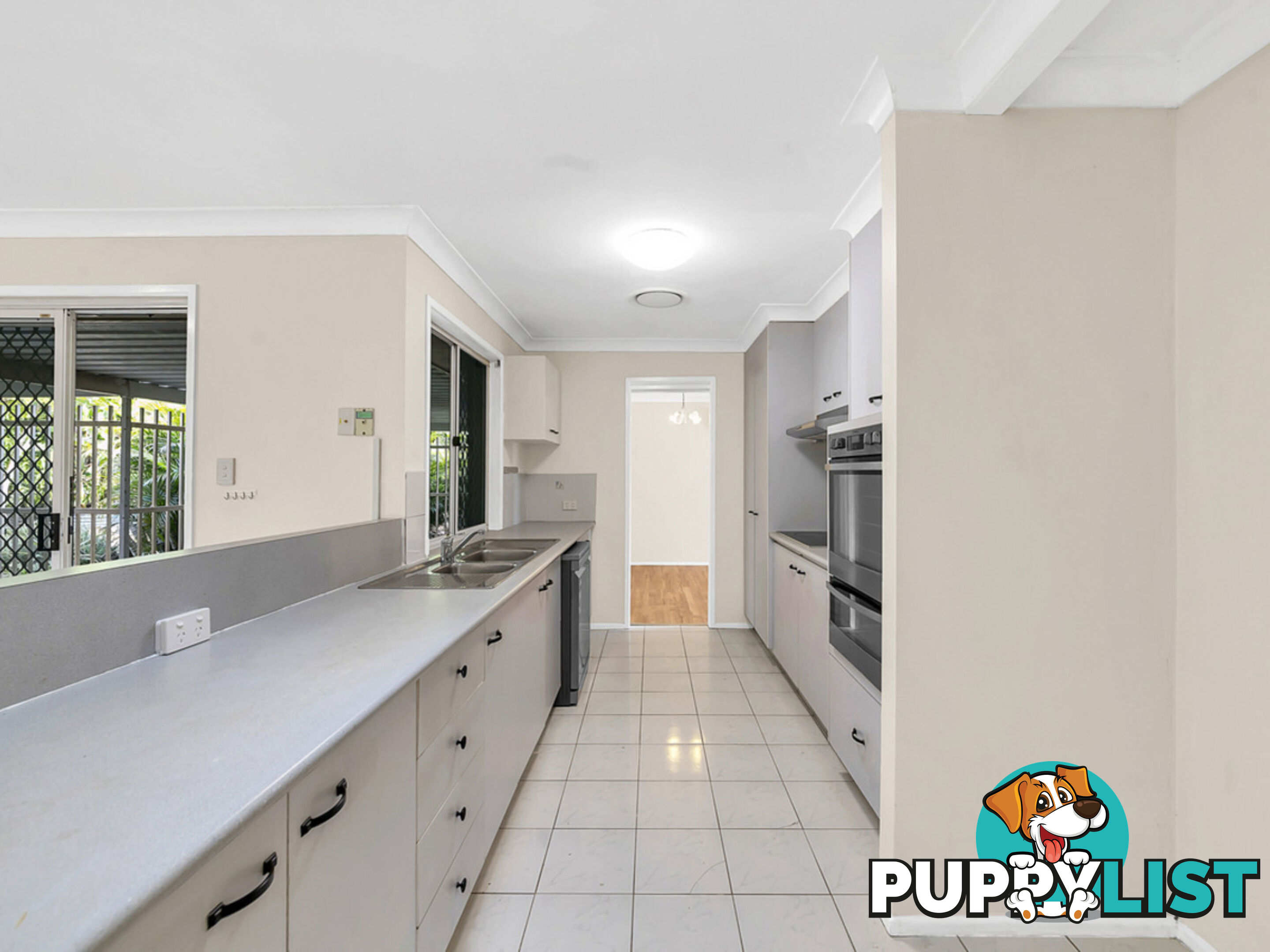 15 Kingston Way Raceview QLD 4305