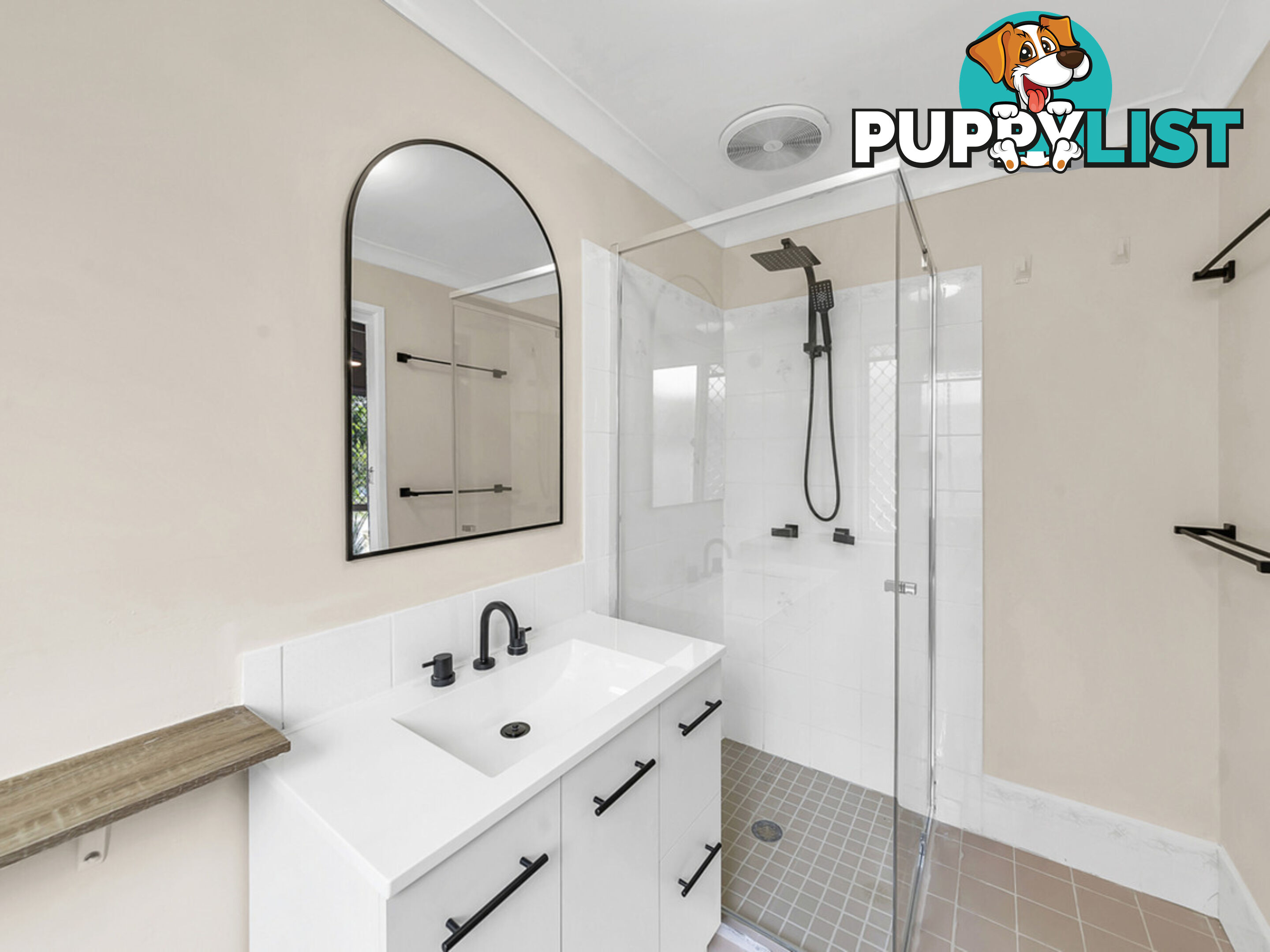 15 Kingston Way Raceview QLD 4305