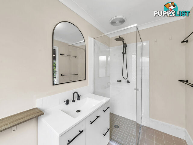 15 Kingston Way Raceview QLD 4305