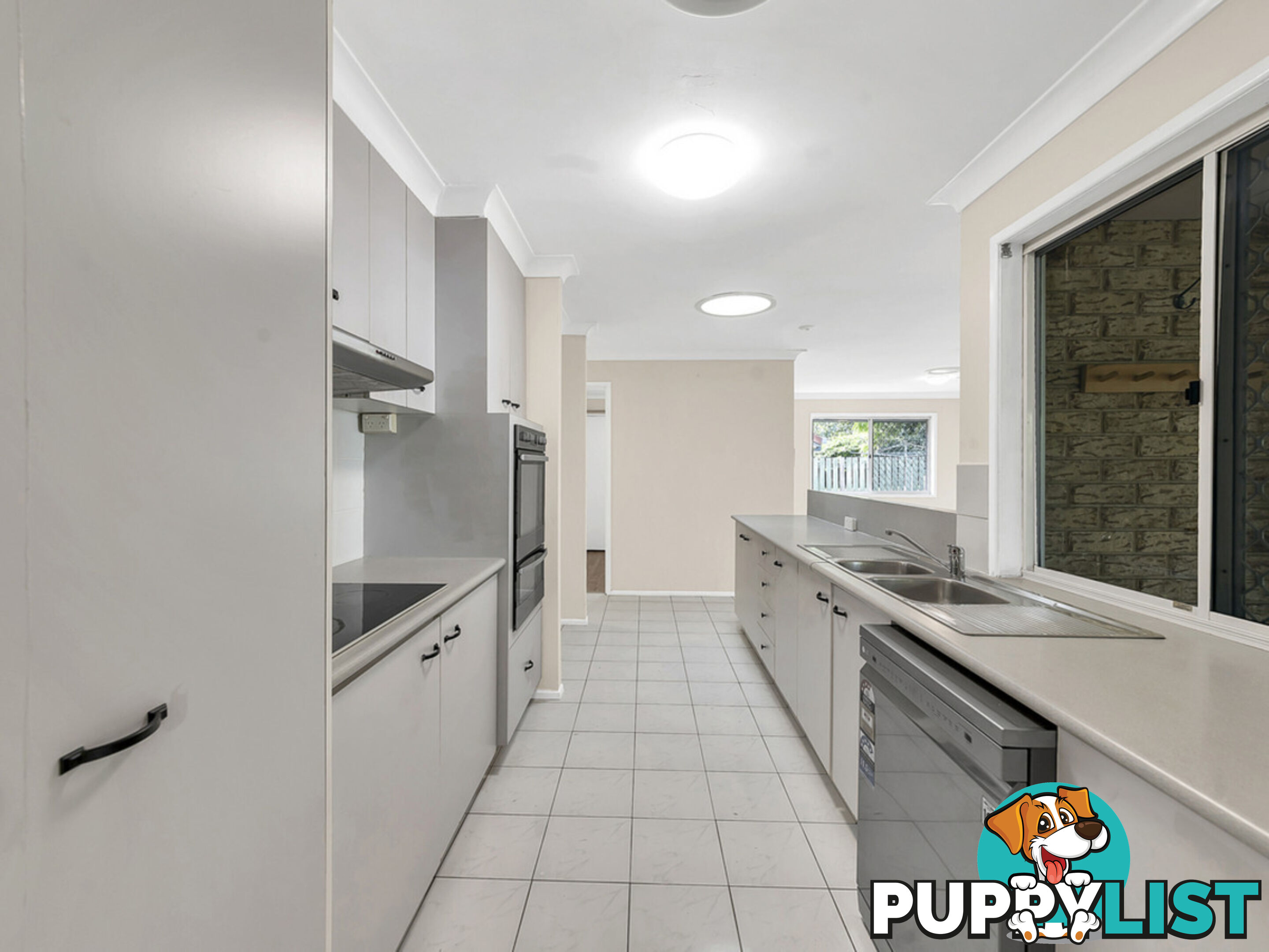 15 Kingston Way Raceview QLD 4305