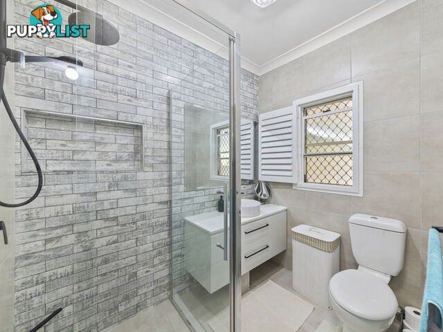 15 Willaroo Close Flinders View QLD 4305