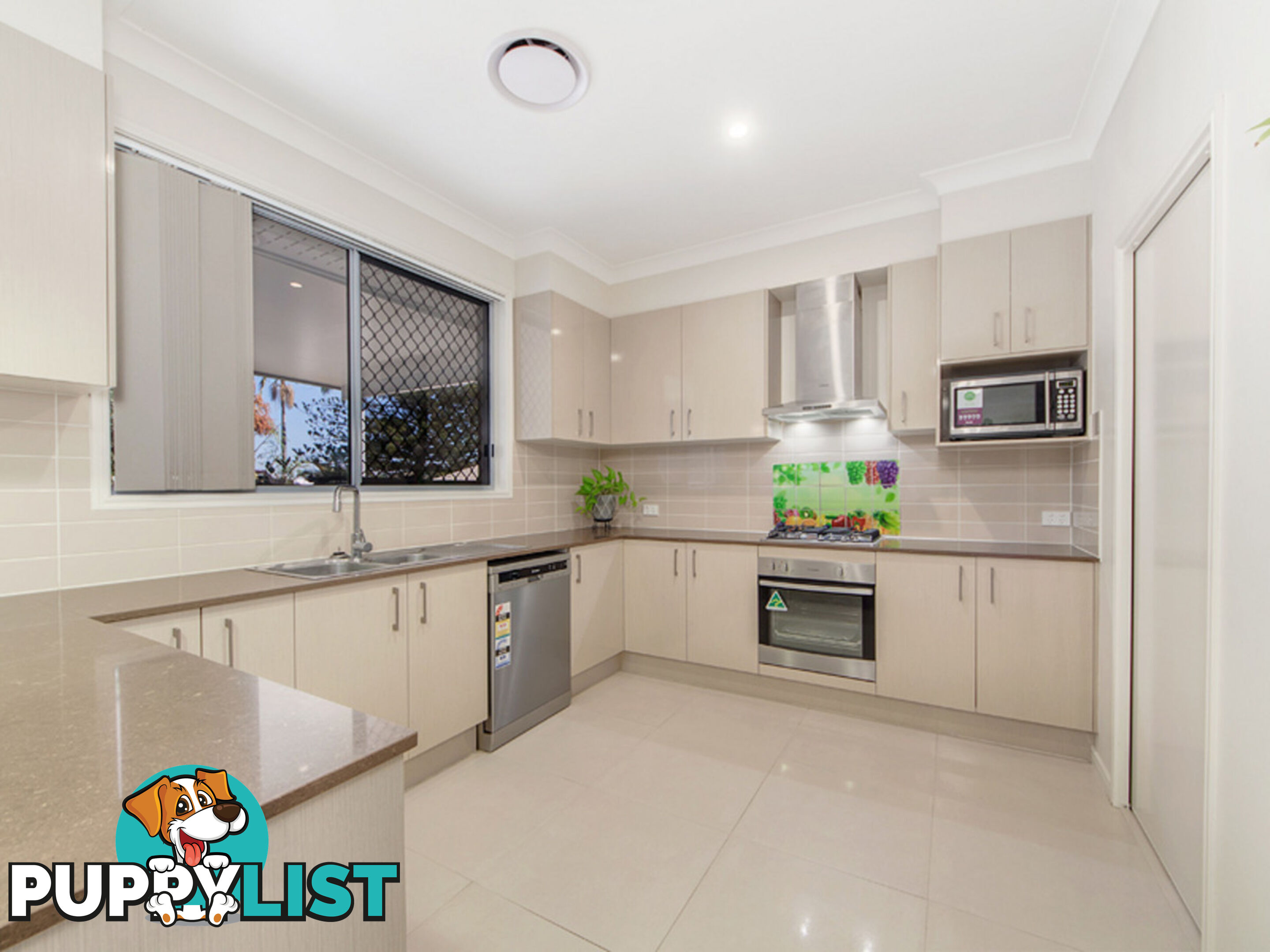 31 Pine Street Flinders View QLD 4305