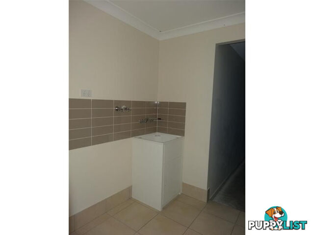 104 Honeywood Drive FERNVALE QLD 4306