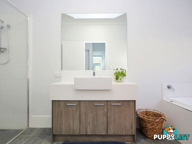 33 Sanctuary Place Karalee QLD 4306