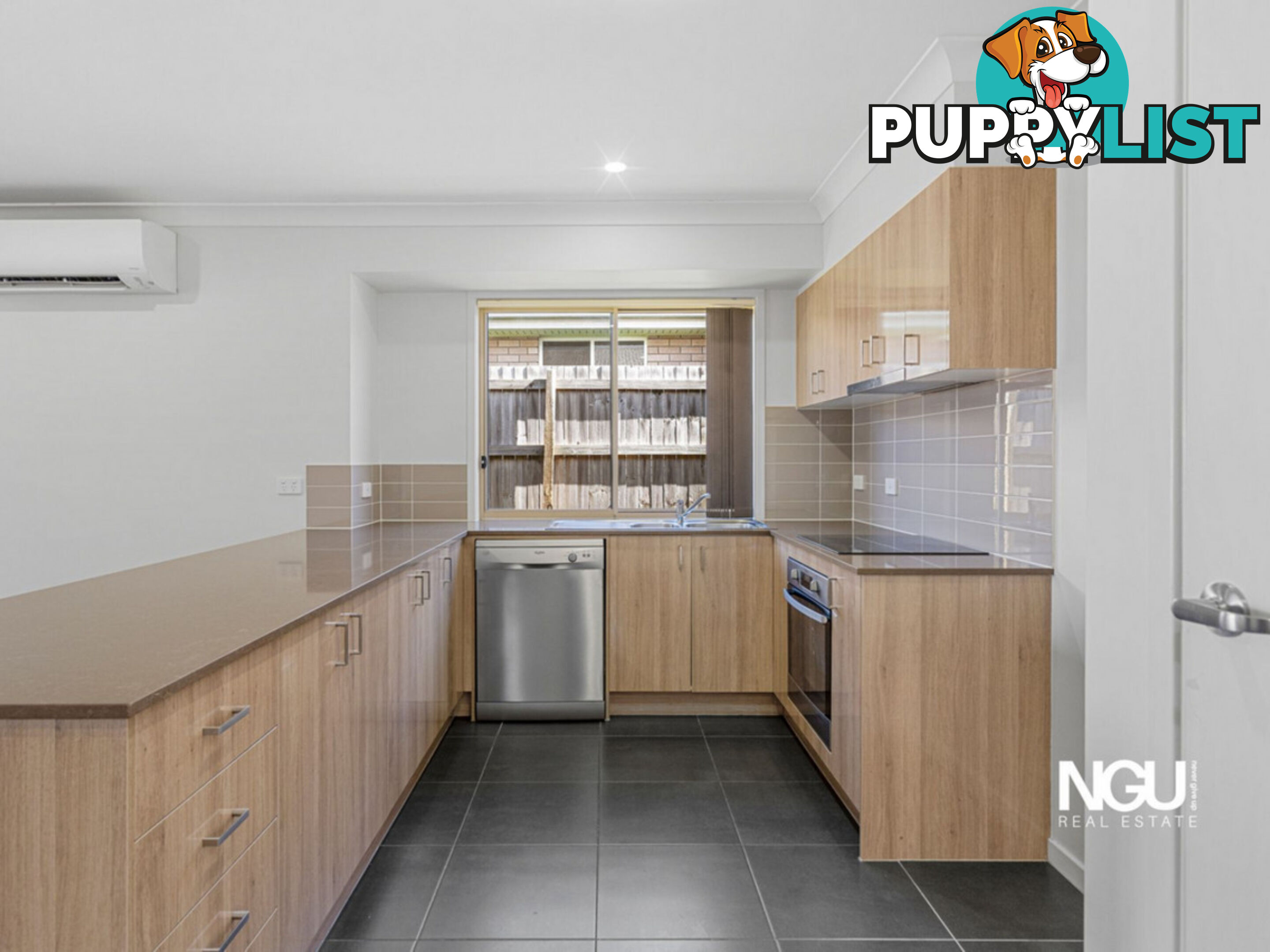 8 Wright Crescent Flinders View QLD 4305