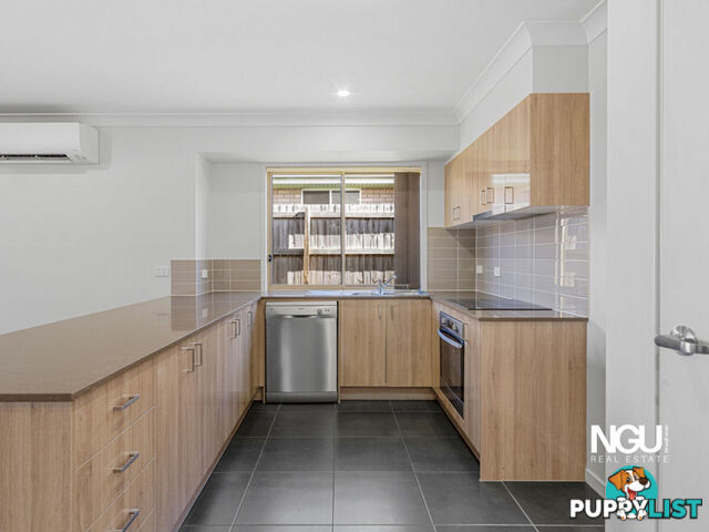 8 Wright Crescent Flinders View QLD 4305