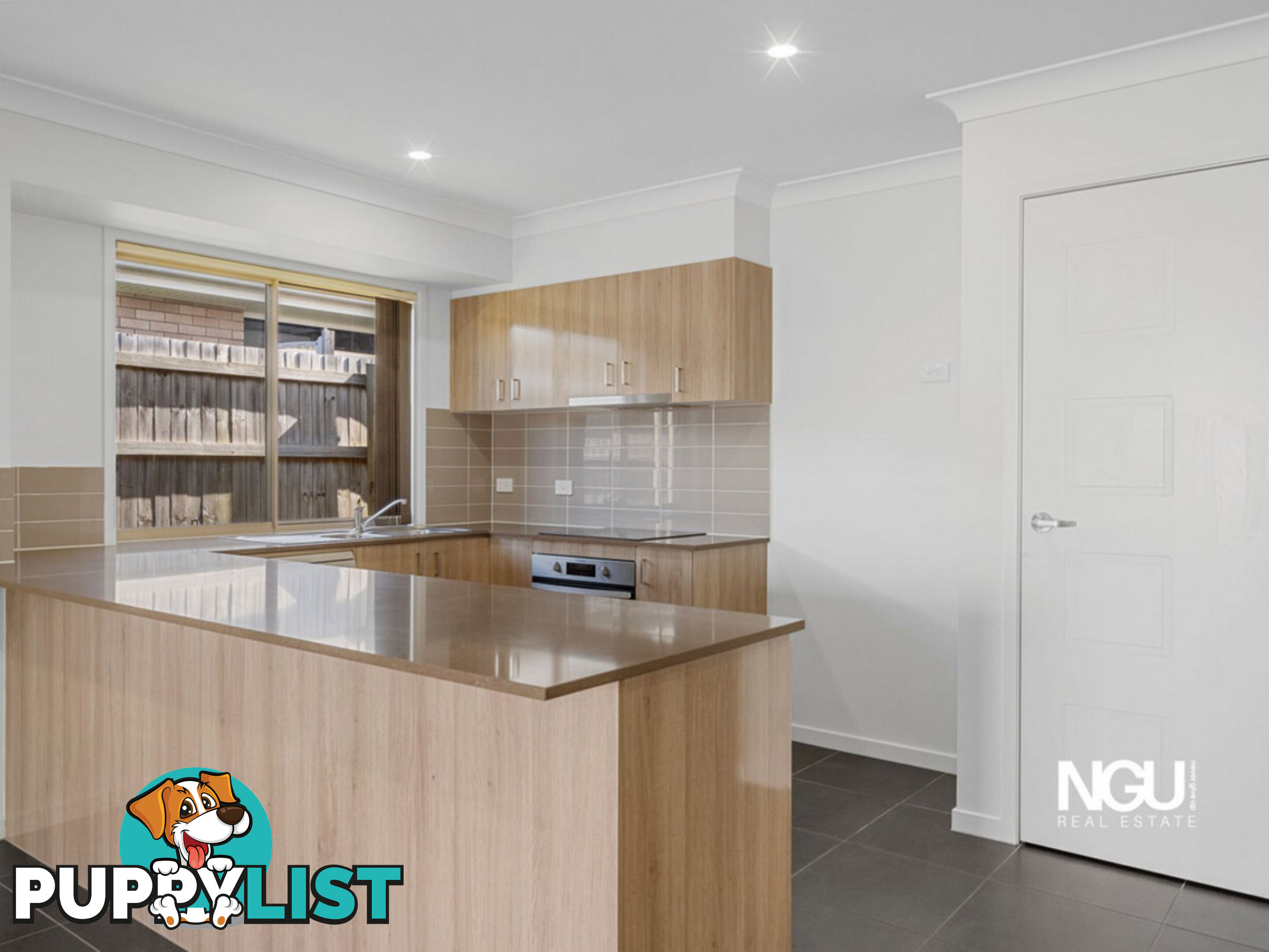 8 Wright Crescent Flinders View QLD 4305