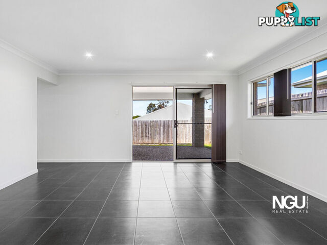 8 Wright Crescent Flinders View QLD 4305