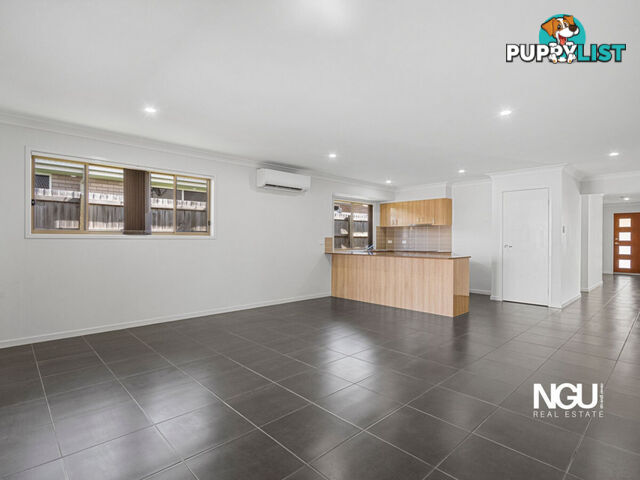 8 Wright Crescent Flinders View QLD 4305