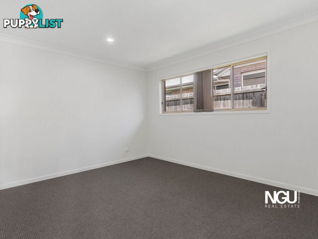 8 Wright Crescent Flinders View QLD 4305