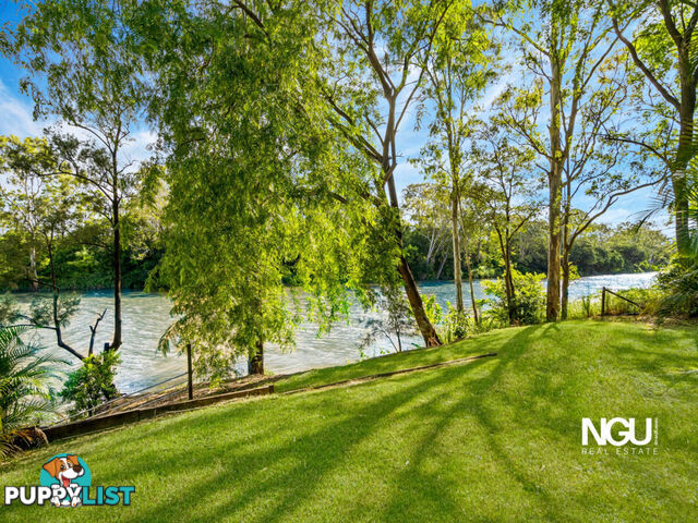 7 Riverside Court Barellan Point QLD 4306