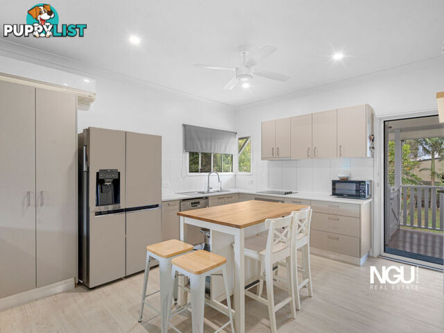 10 Stanley Street North Booval QLD 4304