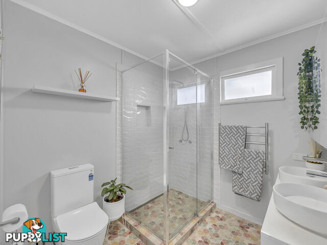 18 Edwards Street Eastern Heights QLD 4305