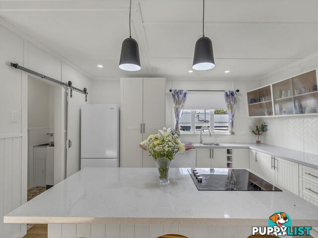 18 Edwards Street Eastern Heights QLD 4305