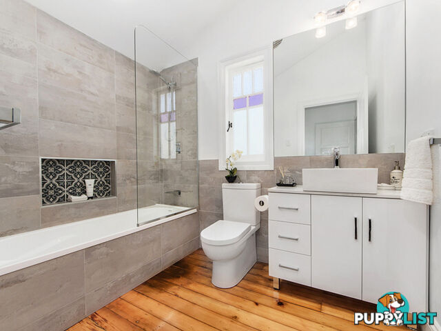 8 Clifton Street Booval QLD 4304