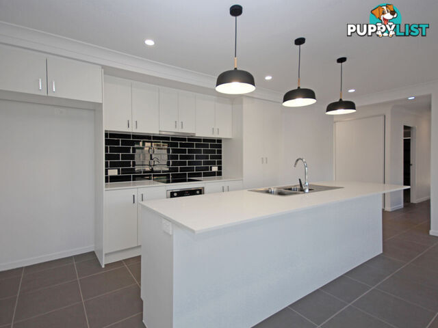6 Azalea Circuit Deebing Heights QLD 4306