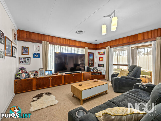 1 Tarcoola Street East Ipswich QLD 4305