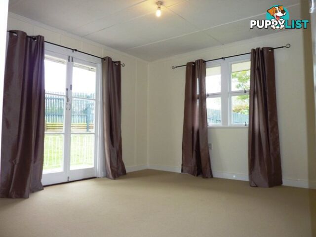 20 Clifton Street Booval QLD 4304