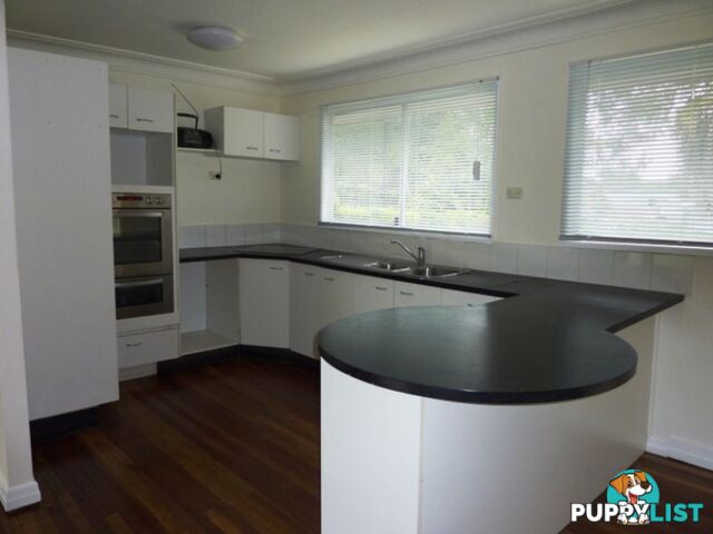20 Clifton Street Booval QLD 4304